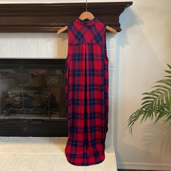 Rails Jordyn Tunic Top in Ruby / Navy Check S G4 - Picture 4 of 9